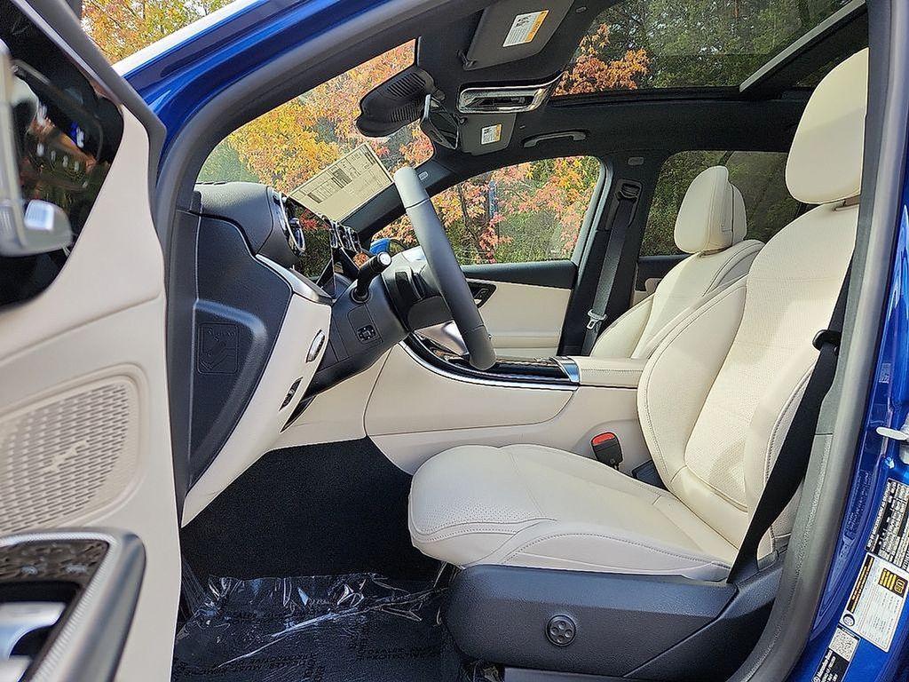 used 2026 Mercedes-Benz GLC 300 car, priced at $47,662