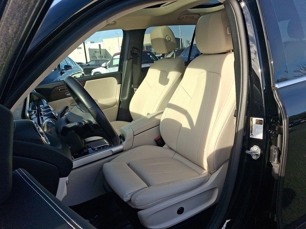 used 2023 Mercedes-Benz GLB 250 car, priced at $28,600