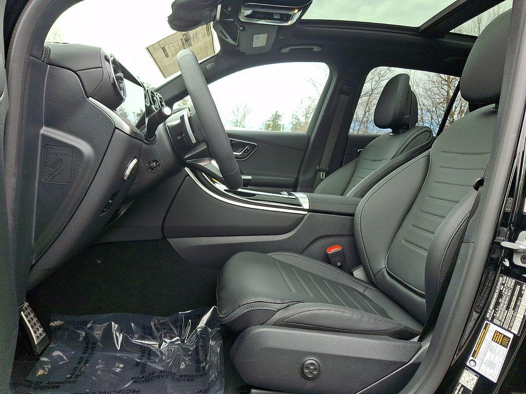 new 2026 Mercedes-Benz GLC 300 car, priced at $59,330
