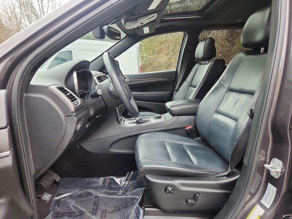 used 2018 Jeep Grand Cherokee car, priced at $14,900
