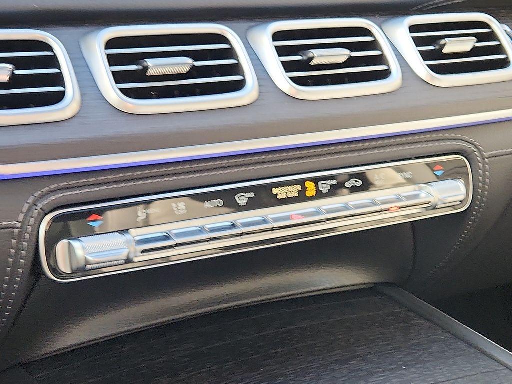 new 2026 Mercedes-Benz GLS 580 car, priced at $126,150