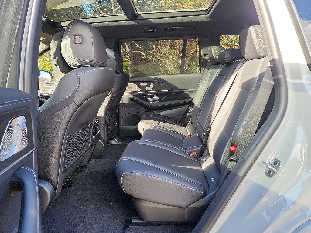 new 2026 Mercedes-Benz GLS 580 car, priced at $126,150