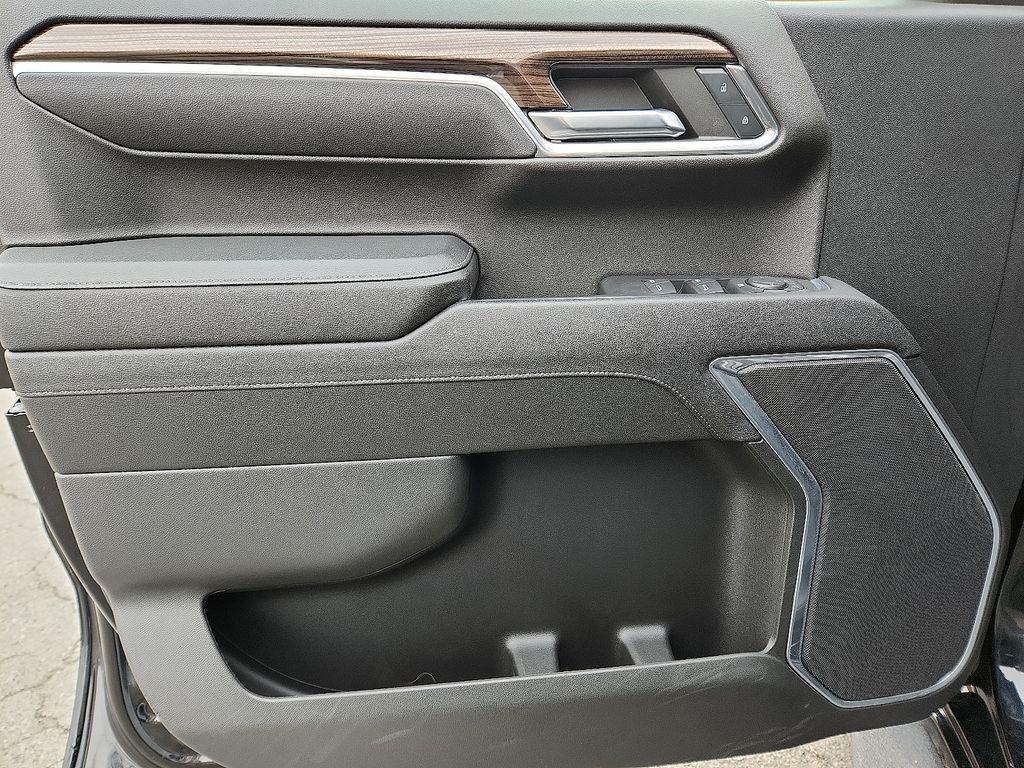 used 2023 Chevrolet Silverado 1500 car, priced at $43,900