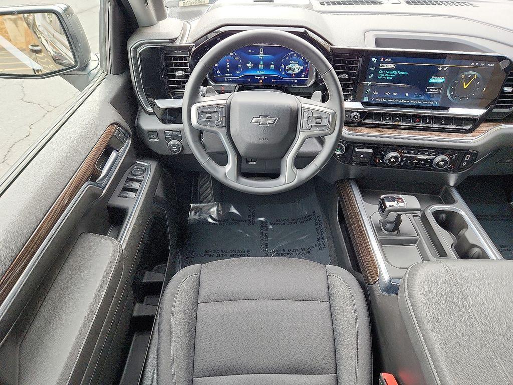 used 2023 Chevrolet Silverado 1500 car, priced at $43,900