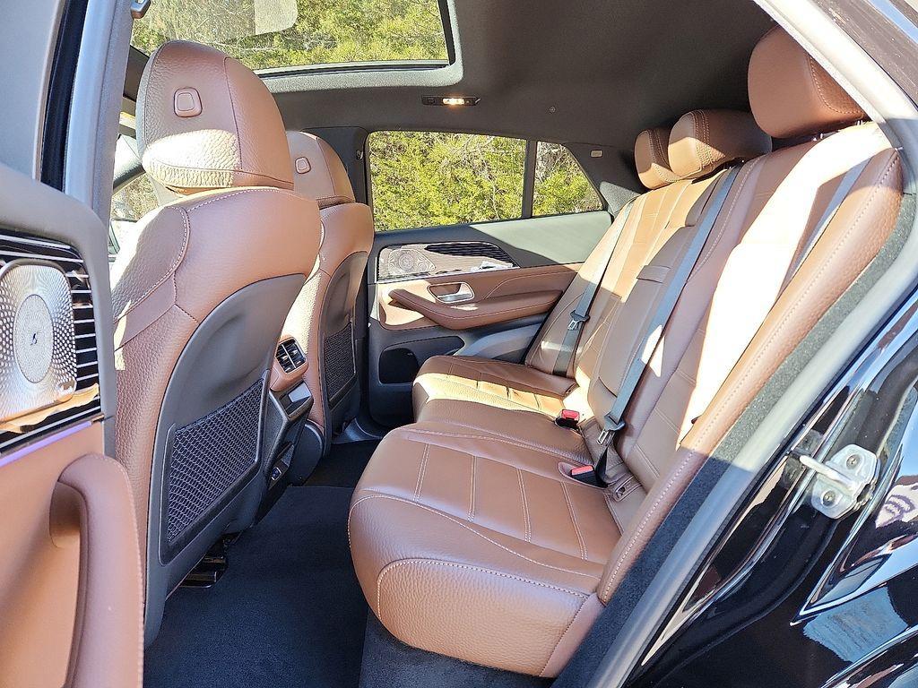 new 2026 Mercedes-Benz GLE 450 car, priced at $83,610