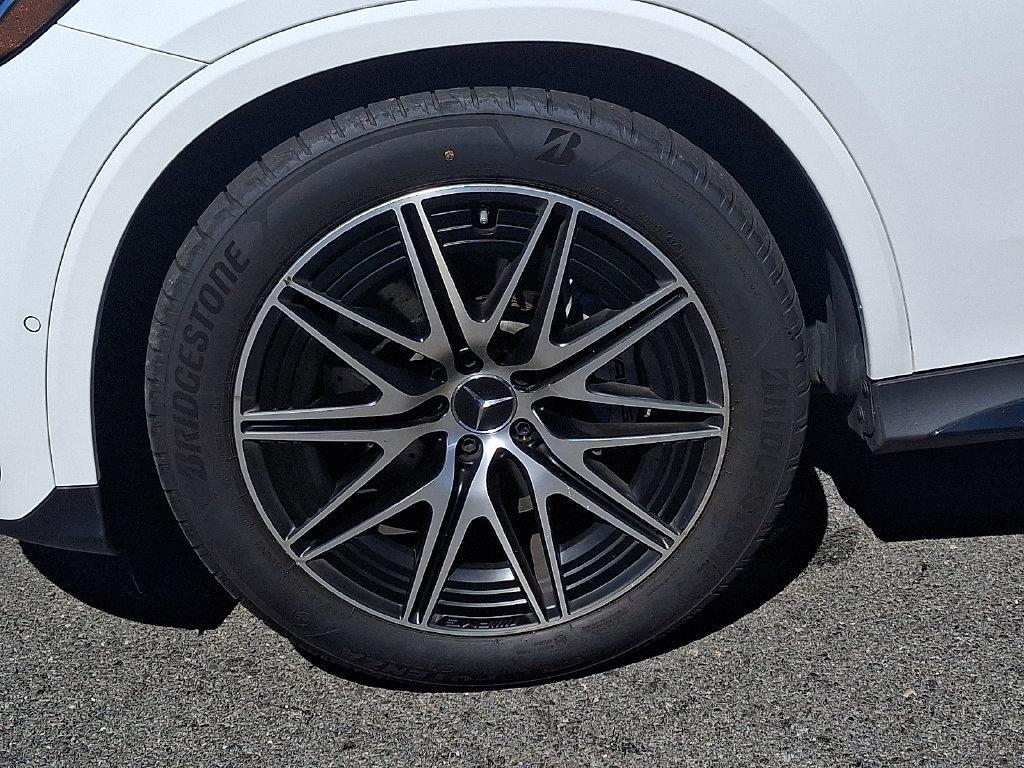Mercedes-Benz GLC view 8