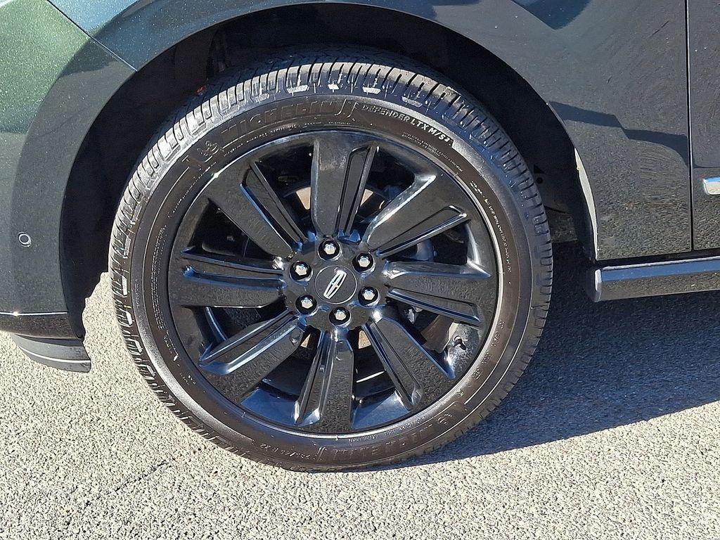 used 2022 Lincoln Navigator car, priced at $53,400