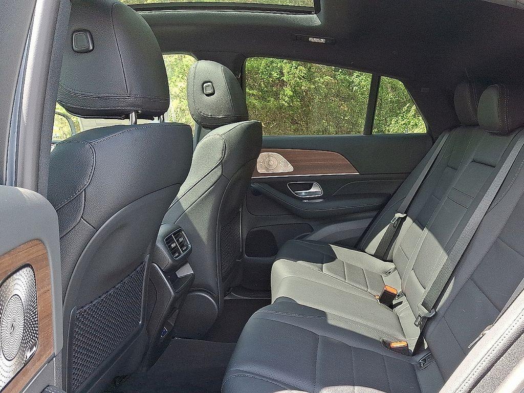 new 2026 Mercedes-Benz GLE 450 car, priced at $89,430