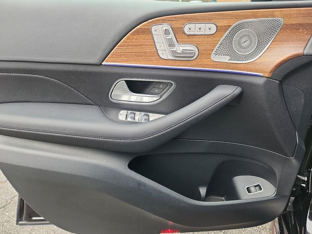 used 2025 Mercedes-Benz GLE 450 car, priced at $72,500