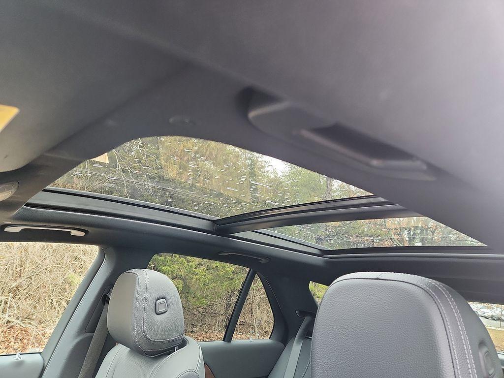 used 2025 Mercedes-Benz GLE 450 car, priced at $72,500