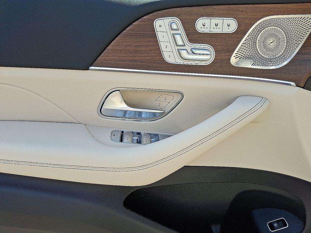 new 2026 Mercedes-Benz GLS 450 car, priced at $100,720