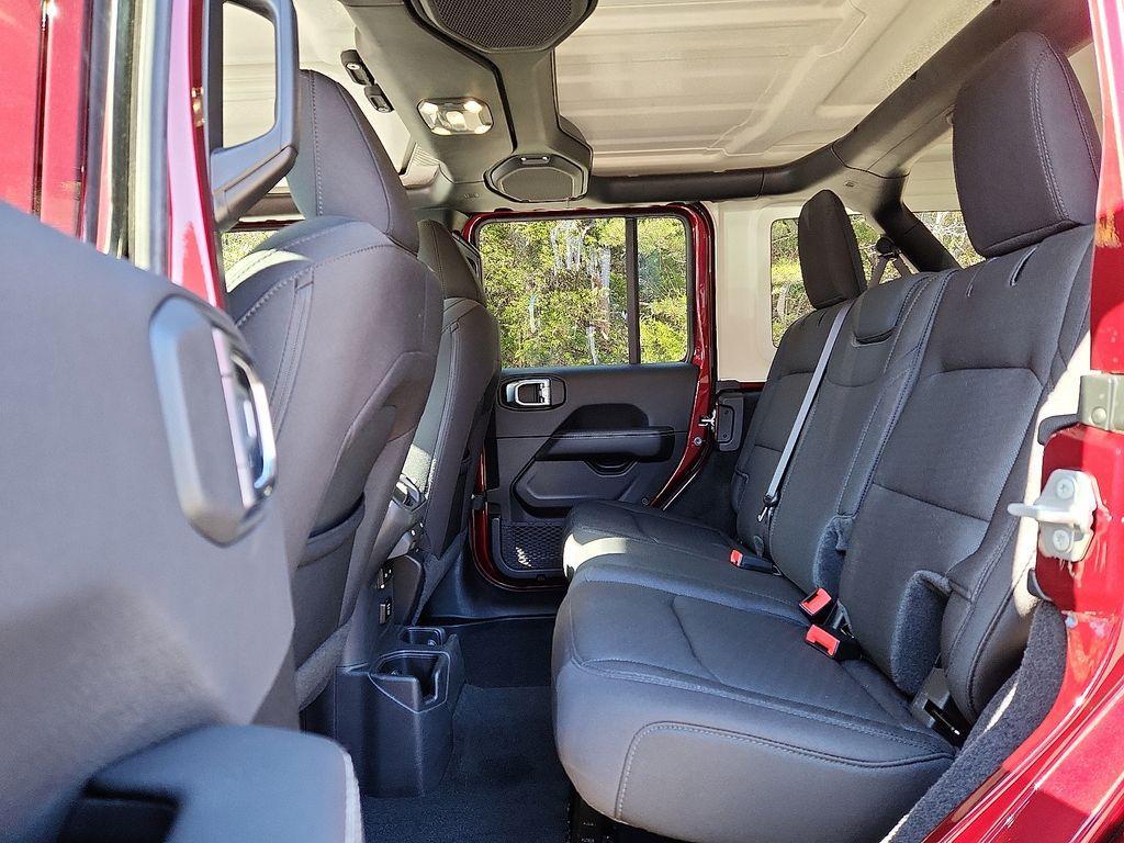 used 2022 Jeep Wrangler Unlimited car, priced at $33,500