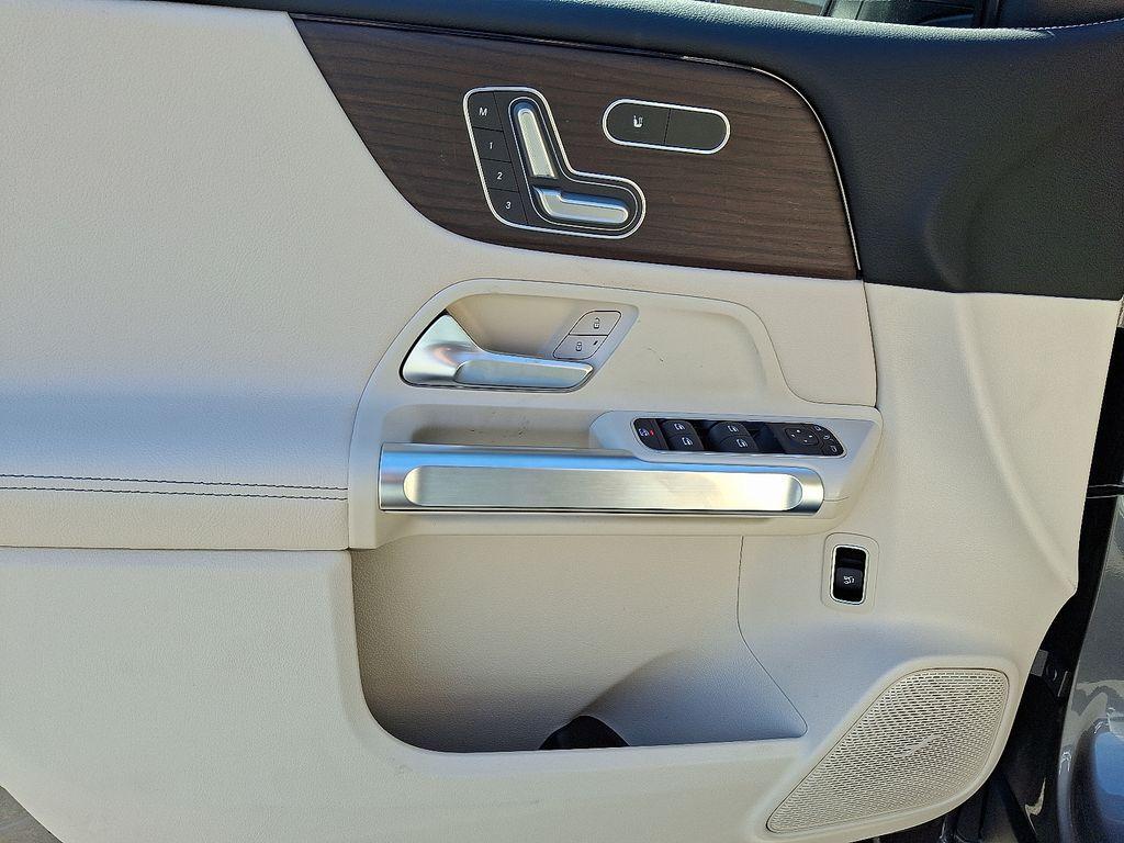 new 2026 Mercedes-Benz GLB 250 car, priced at $52,165