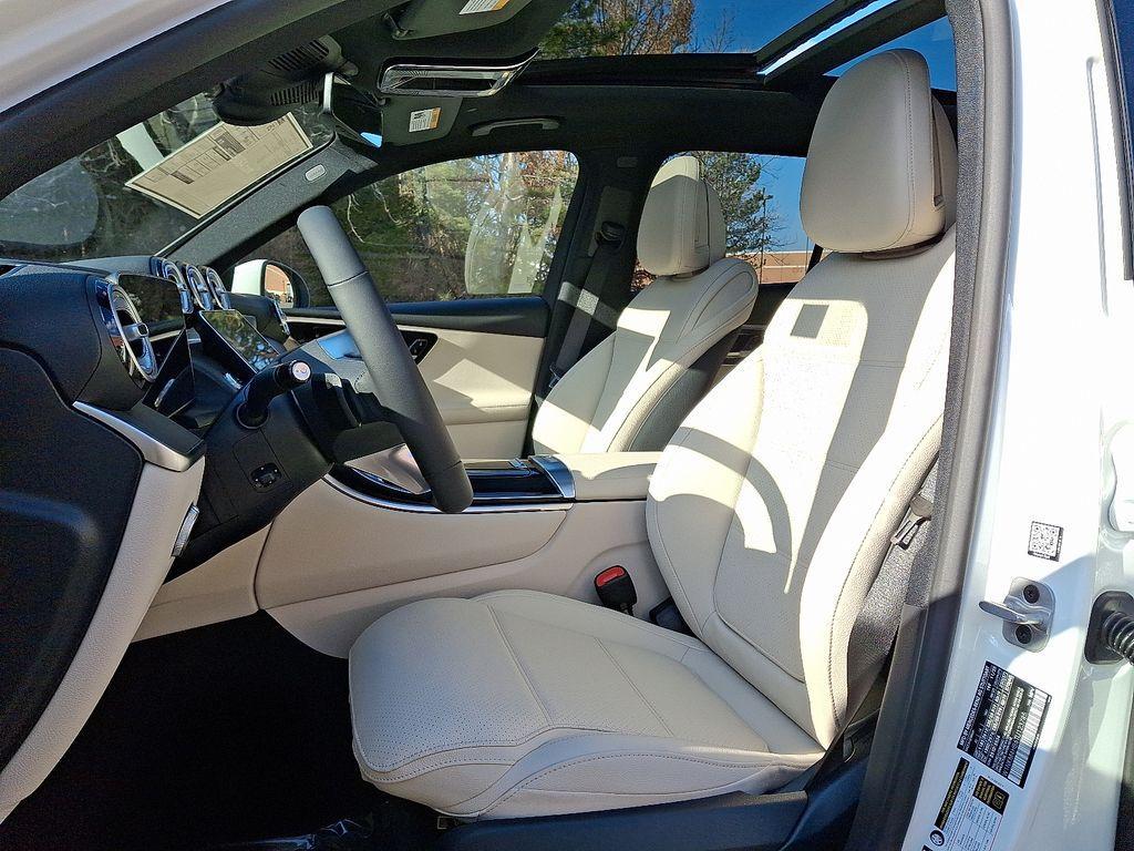 new 2026 Mercedes-Benz GLC 300 car, priced at $59,385