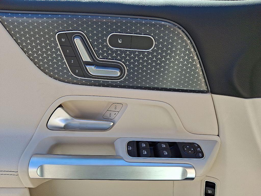 used 2025 Mercedes-Benz GLB 250 car, priced at $41,000