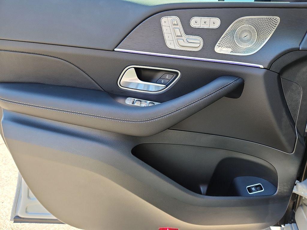 used 2025 Mercedes-Benz GLE 450 car, priced at $77,277