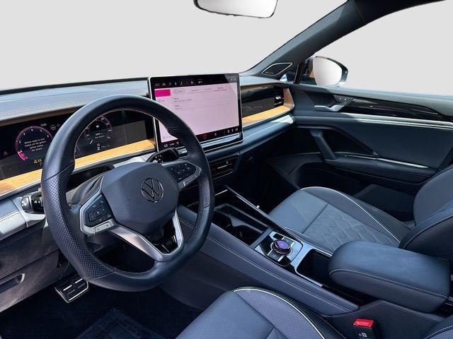 used 2025 Volkswagen Tiguan car, priced at $37,269
