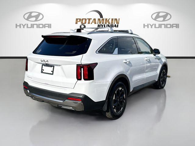 used 2025 Kia Sorento car, priced at $29,490