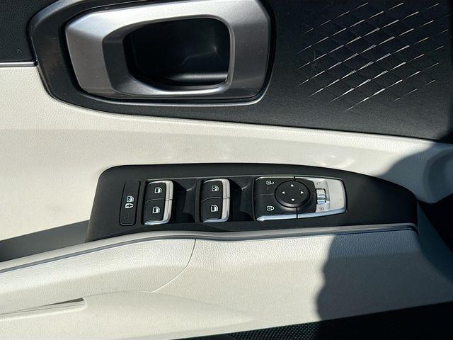 used 2025 Kia Sorento car, priced at $29,490