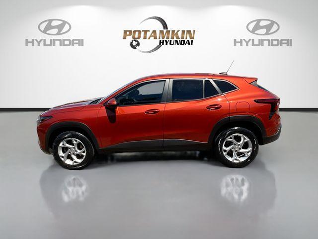 used 2024 Chevrolet Trax car, priced at $17,500
