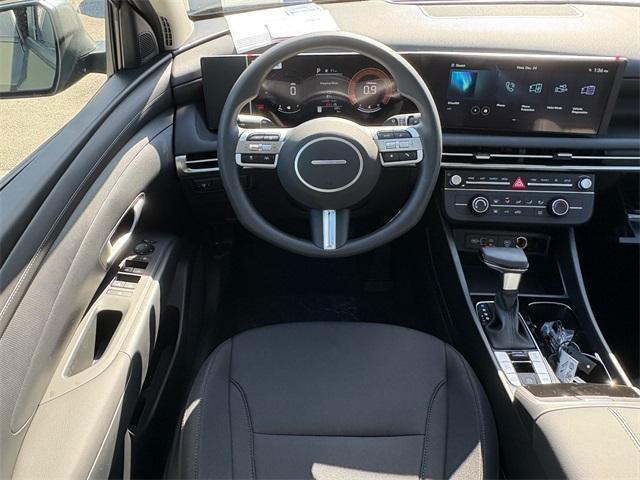 new 2026 Hyundai Tucson car, priced at $27,754
