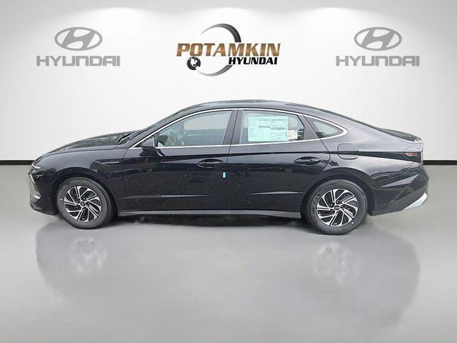 new 2026 Hyundai Sonata Hybrid car, priced at $29,636