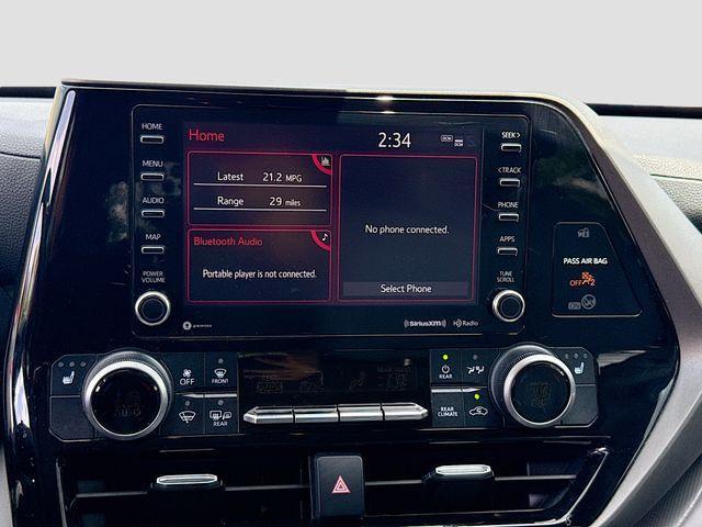 used 2020 Toyota Highlander car, priced at $27,500