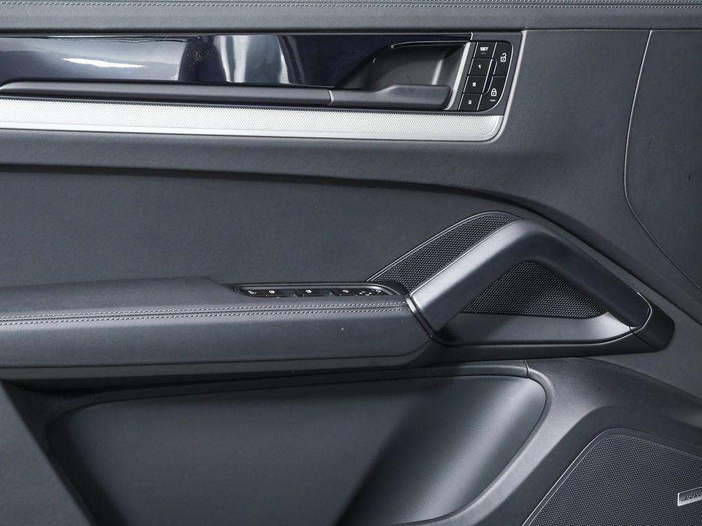 new 2026 Porsche Cayenne car