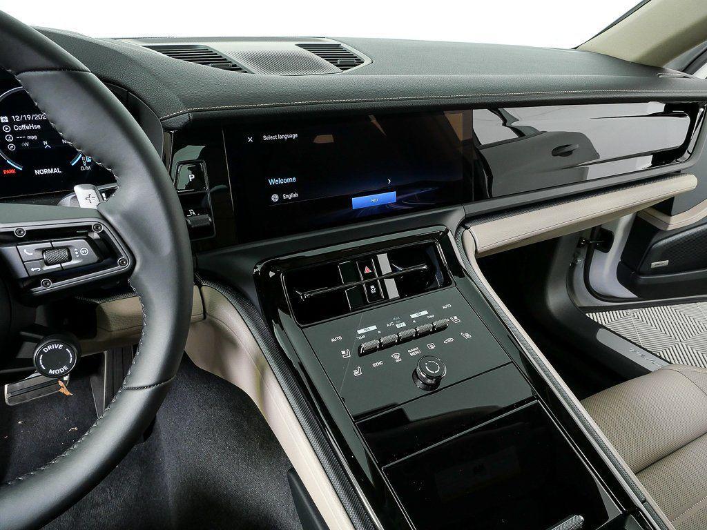 new 2026 Porsche Panamera car, priced at $131,670