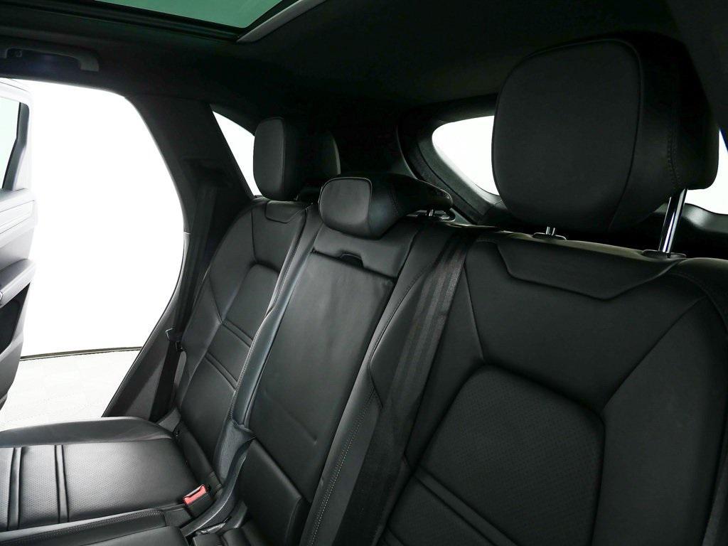 used 2020 Porsche Cayenne car, priced at $36,437