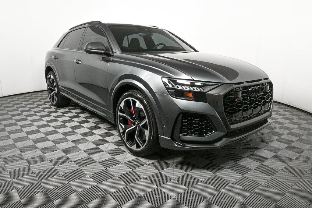 2020 Daytona Gray Pearl Audi RS Q8