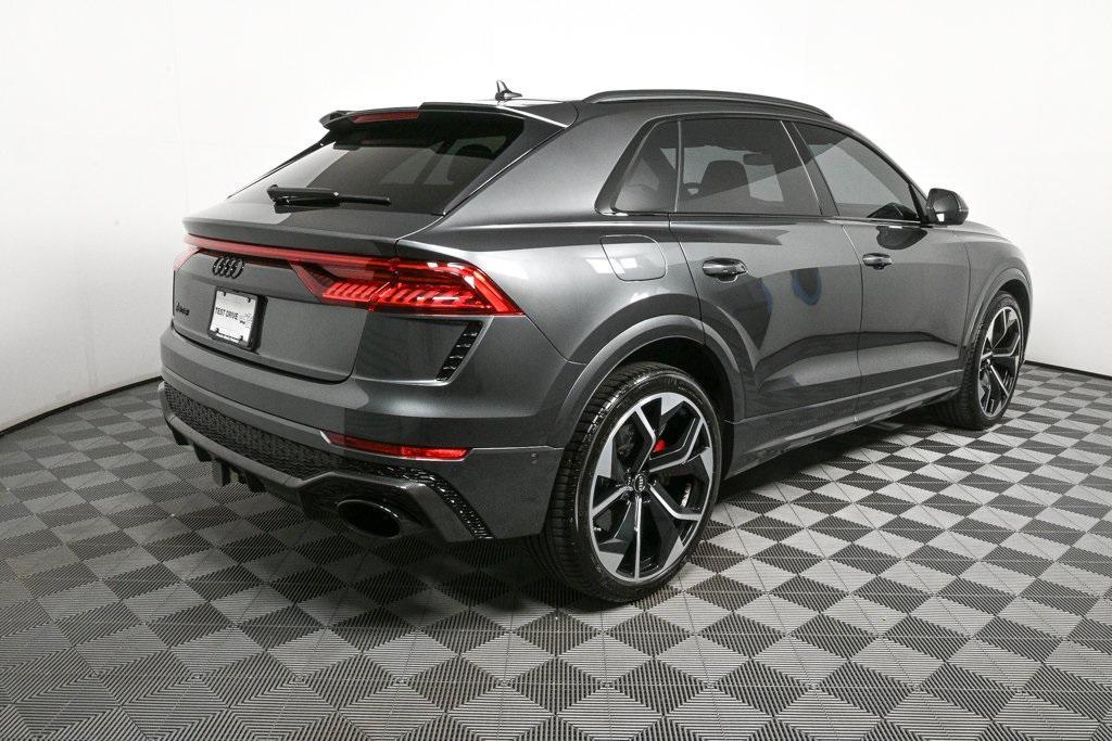 2020 Daytona Gray Pearl Audi RS Q8
