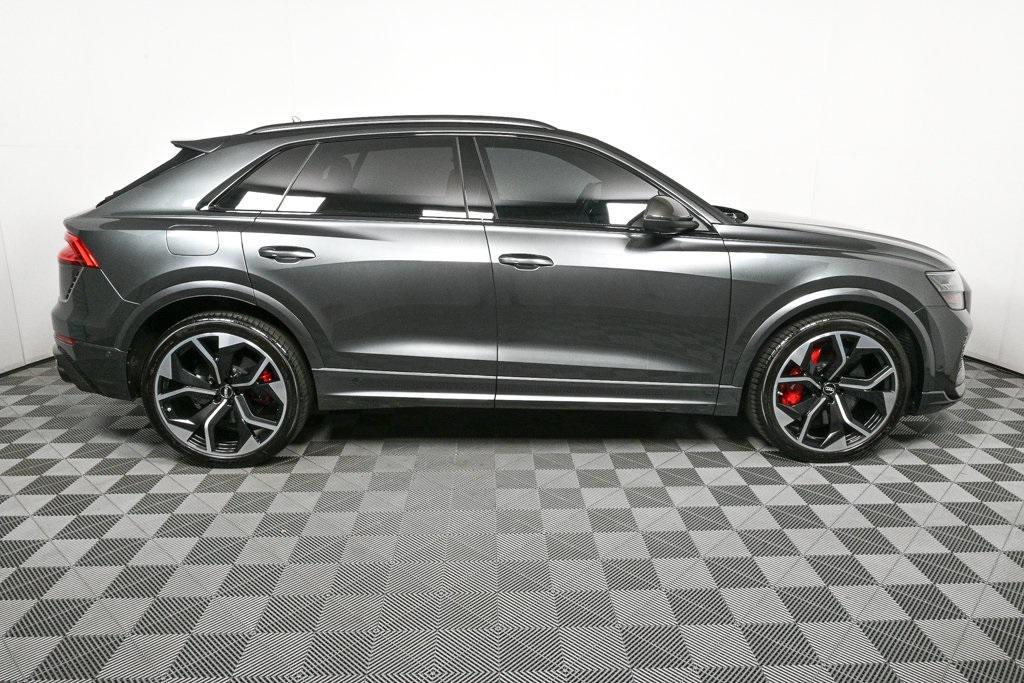 2020 Daytona Gray Pearl Audi RS Q8