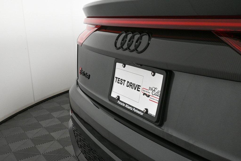 2020 Daytona Gray Pearl Audi RS Q8