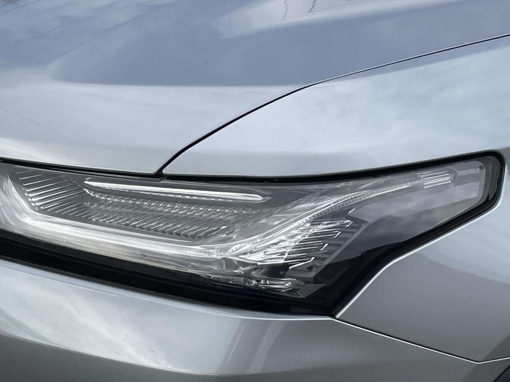 used 2023 Chevrolet Traverse car, priced at $33,660