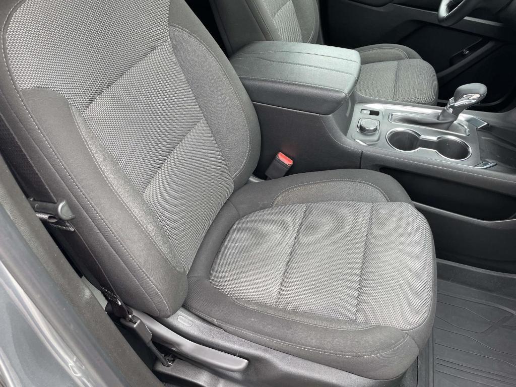 used 2023 Chevrolet Traverse car, priced at $33,660