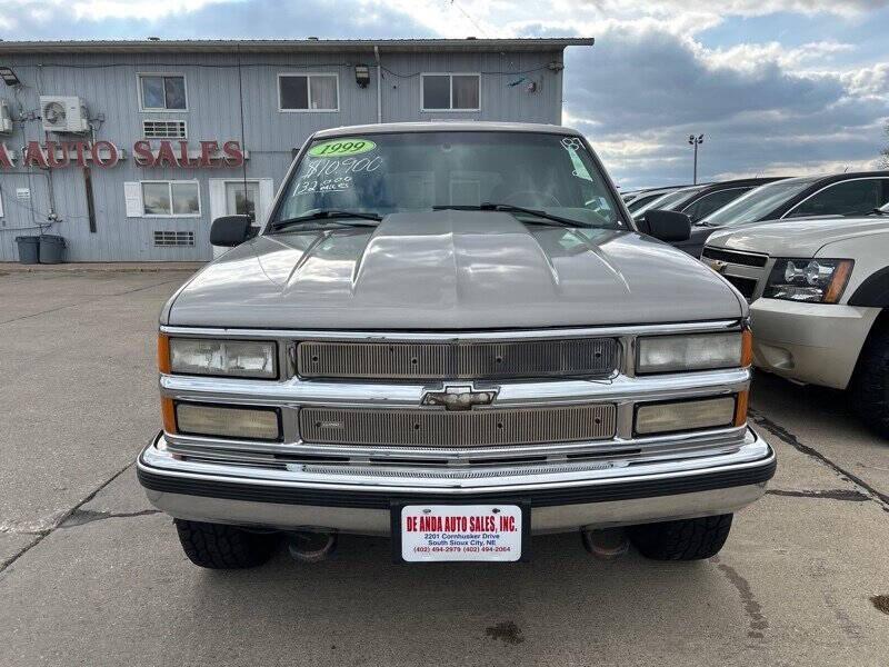 used 1999 Chevrolet Suburban car, priced at $9,900