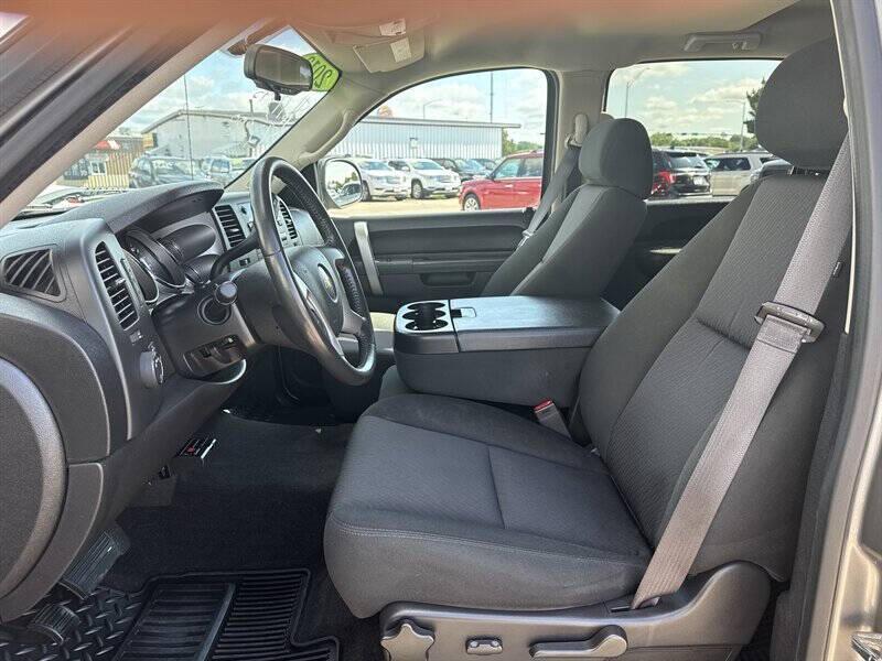 used 2013 Chevrolet Silverado 1500 car, priced at $17,995