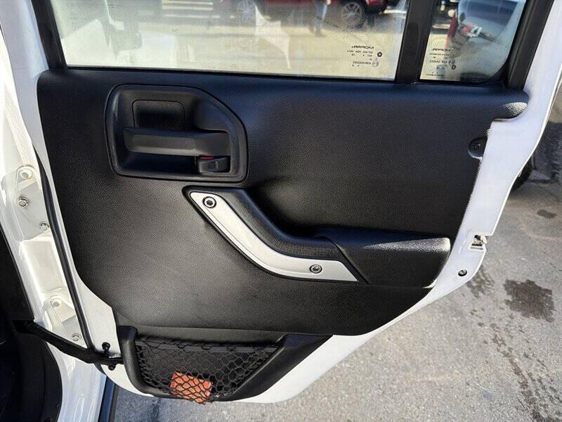 used 2015 Jeep Wrangler Unlimited car, priced at $18,995