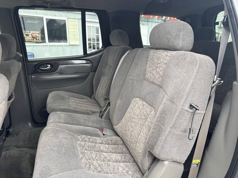 used 2004 GMC Envoy XL car, priced at $6,995