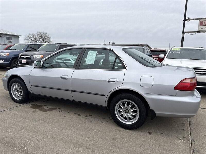 used 2000 Honda Accord car, priced at $6,995