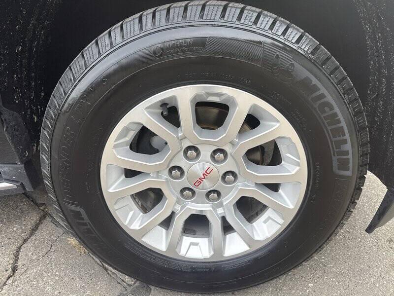 used 2020 GMC Yukon car, priced at $30,995