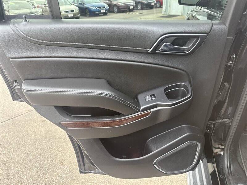 used 2020 GMC Yukon car, priced at $30,995