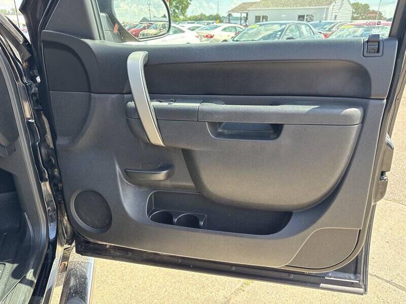 used 2013 Chevrolet Silverado 1500 car, priced at $10,995