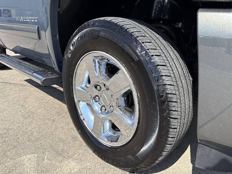 used 2011 Chevrolet Silverado 1500 car, priced at $17,900