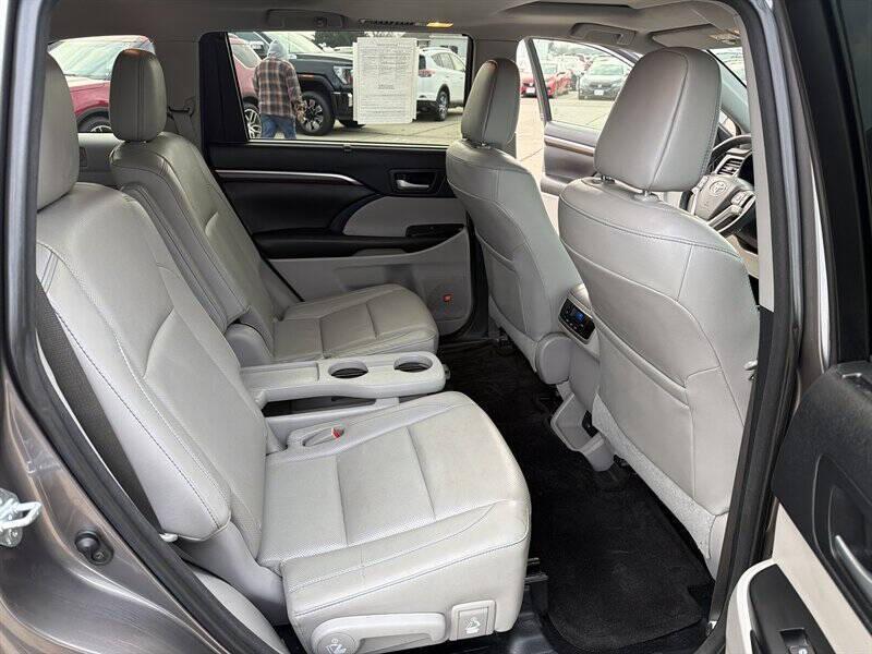 used 2016 Toyota Highlander car, priced at $19,900