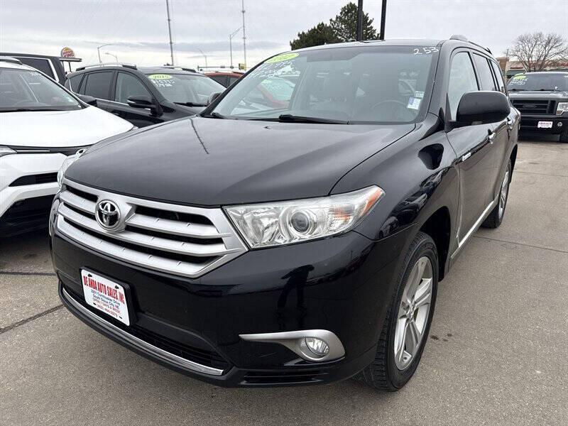 used 2012 Toyota Highlander car, priced at $12,995