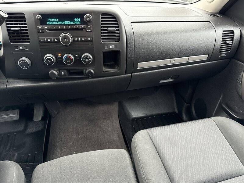 used 2013 Chevrolet Silverado 1500 car, priced at $17,995