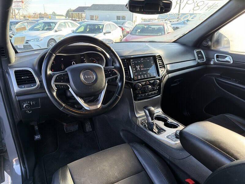 used 2022 Jeep Grand Cherokee car, priced at $18,995