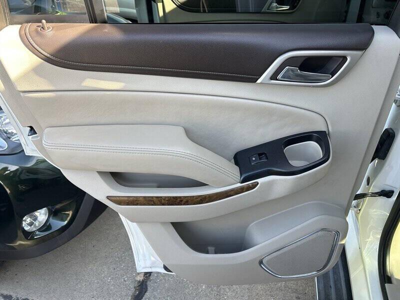 used 2015 GMC Yukon car, priced at $21,900